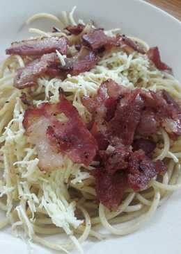 Spaghetti simple w/ bacon & cheese melt