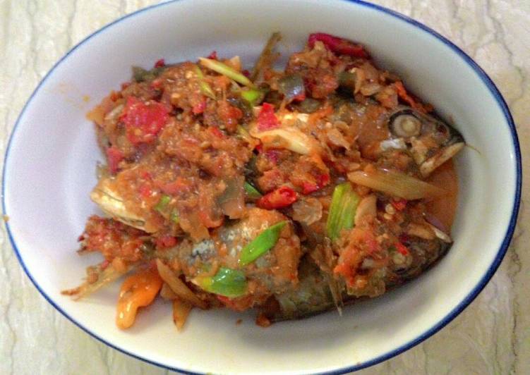 resep Ikan Kembung Goreng Sambal