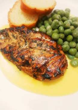 Lemon Butter Chicken Steak with Hollandaise Sauce/Steik Ayam Lemon Mentega dengan Saus Hollandaise