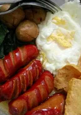 Mie kuah indomie ayam bawang komplit