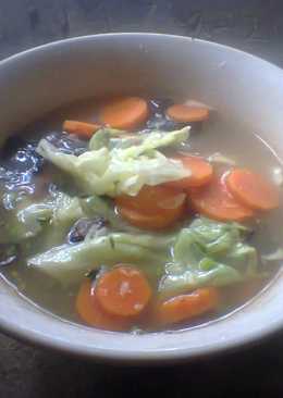 Sop wortel+jamur kuping+kol