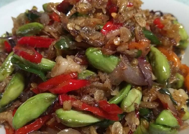 resep masakan Tumis bawang merah + pete