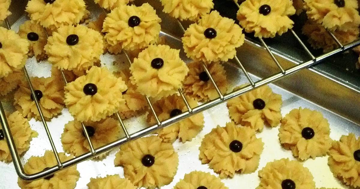 Resep Kue Semprit / Custard Cookies