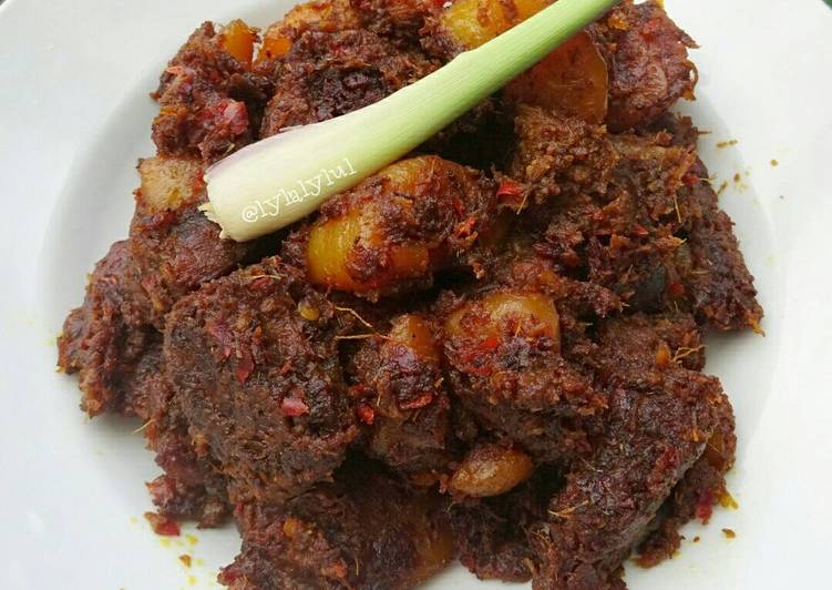 cara membuat Rendang Daging Kentang versi Kering