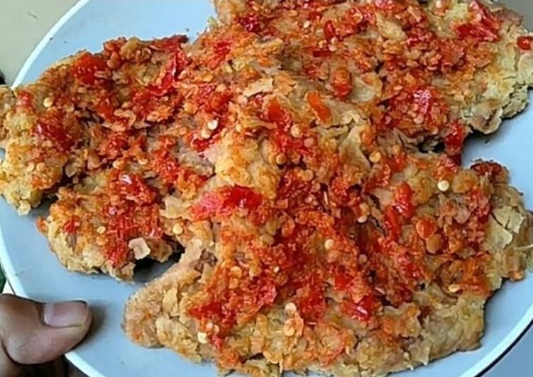 resep lengkap untuk Telur geprek sambal matah