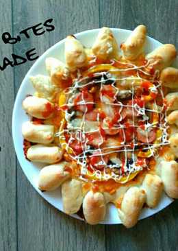 Cheesy bites pizza homemade
