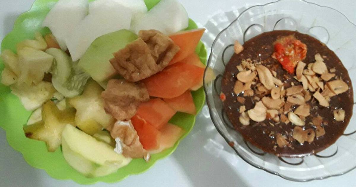  Resep  Rujak manis cocol  bumbu oleh Anggun Cookpad