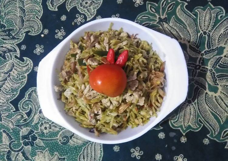 cara membuat Oseng kembang kates (bunga pepaya) ala weweng