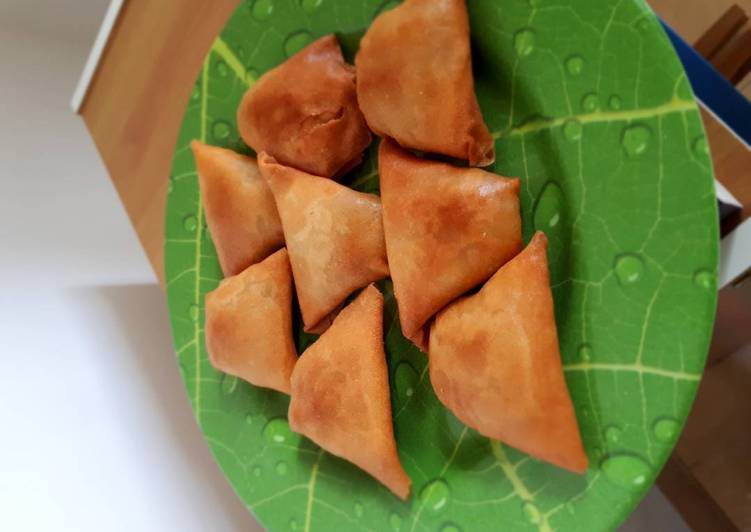 resep lengkap untuk Chicken Curry Sambosa