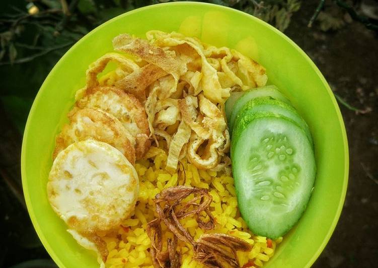 cara membuat Nasi Kuning - mpasi 16 bulan - nasi kuning majikom/rice cooker