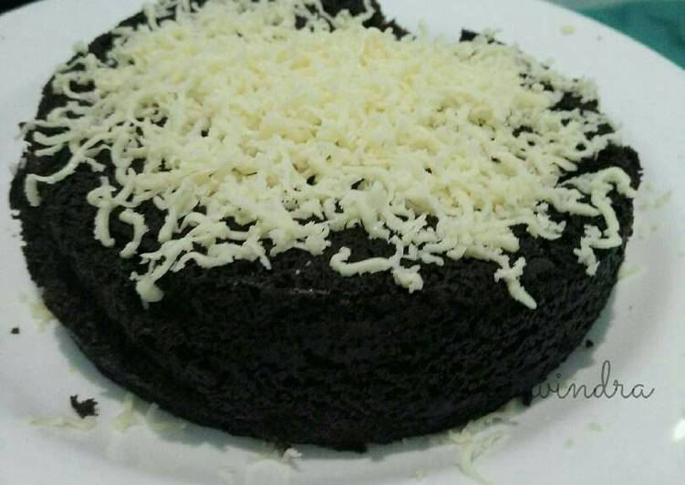 Resep Brownies kukus coklat lembut (tanpa mixer) - Devia Windra