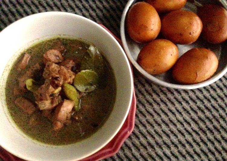 resep makanan Rawon Ayam dan Telur Bacem