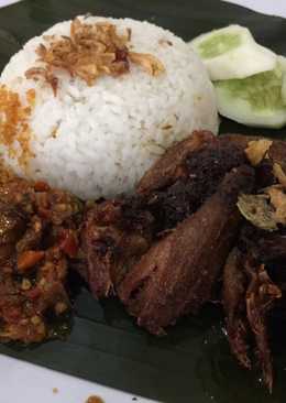 Bebek Goreng peking