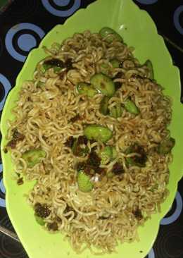 Indomie goreng pete pedas