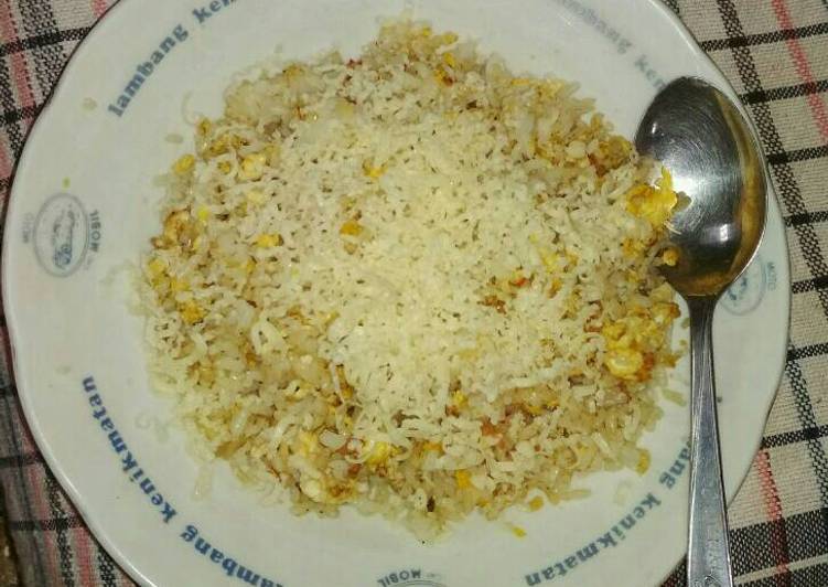 resep lengkap untuk Nasi goreng keju ala anak desa