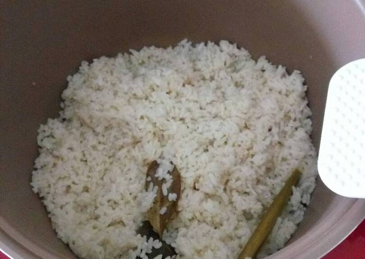 resep makanan Nasi Uduk Rice Cooker Wangi