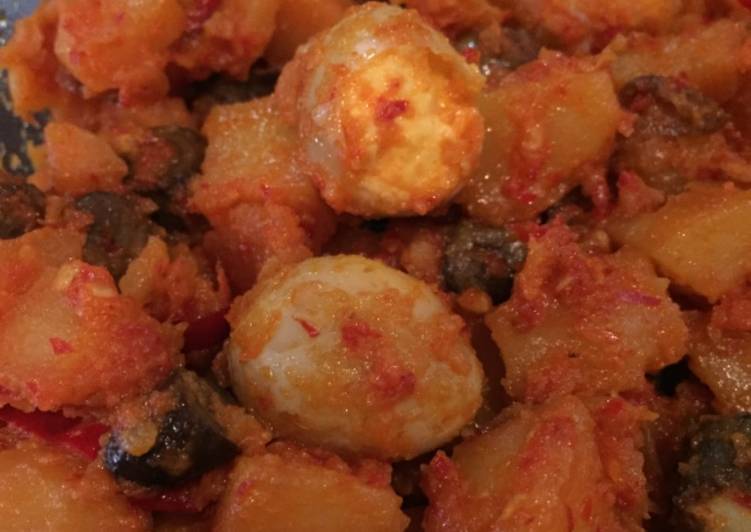 gambar untuk resep Sambal goreng kentang, jantung ayam dan telur puyuh