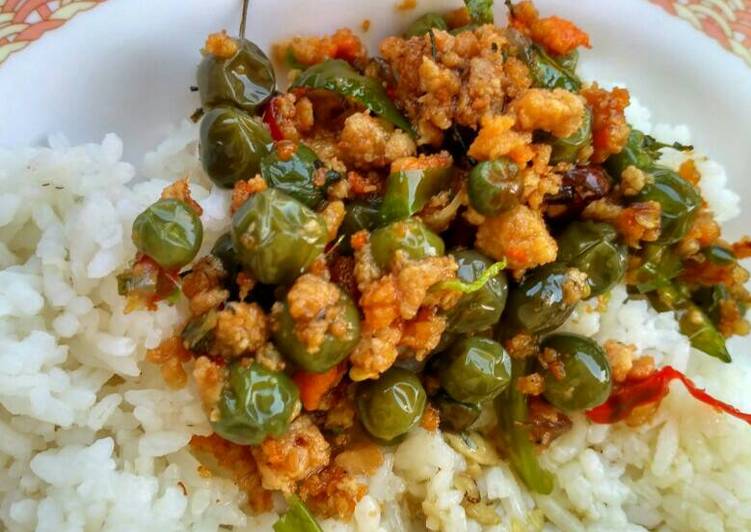 gambar untuk resep makanan Oseng Oncom Lenca kemangi Pedas