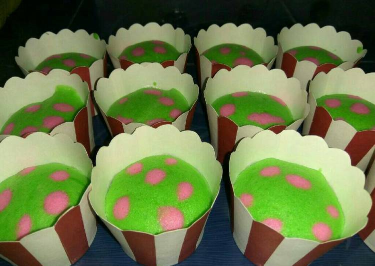 resep makanan Cup Cake Kukus Polkadot