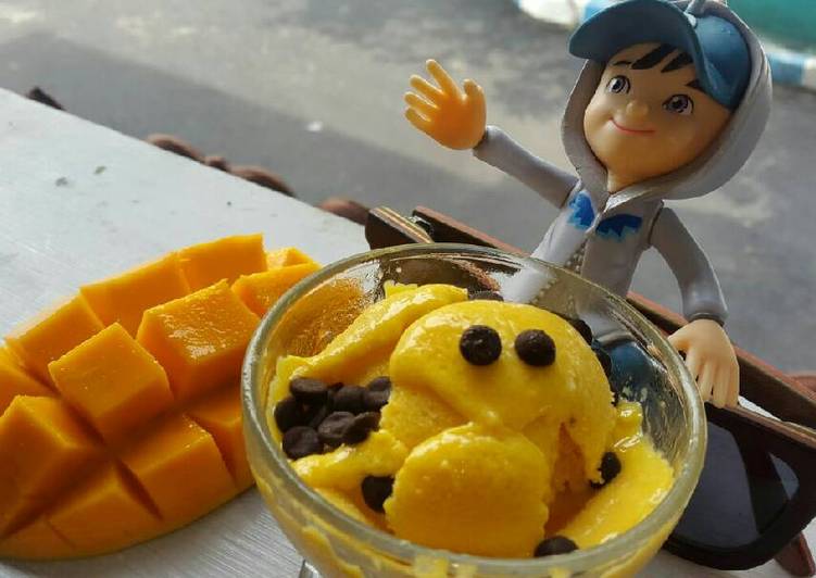 bahan dan cara membuat Mango Ice Cream | Es Krim Mangga (NO sp/whipped cream/mixer)