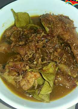 Ayam Semur irit bertabur bawang goreng