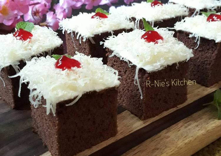 gambar untuk resep makanan Sponge Cake Coklat Potong