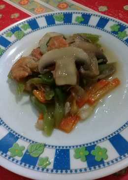Jamur kacing saus tiram