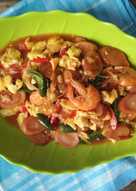 Udang, sosis, telur saus tiram