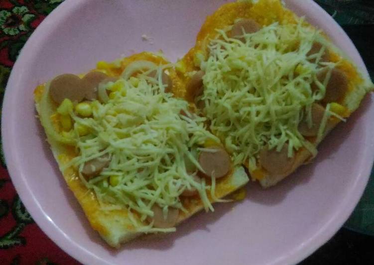 bahan dan cara membuat Pizza roti tawar