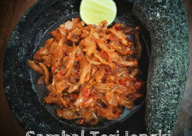 Resep Sambal Teri Jengki dapoerasakoe oleh dapoerasakoe Resep Sambal Teri Jengki dapoerasakoe oleh dapoerasakoe
