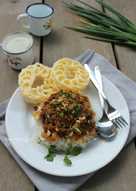 Nasi tahu telur bumbu kacang