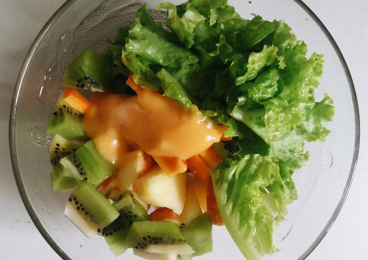 gambar untuk resep makanan Salad buah sayur anak kostan cocok untuk diet