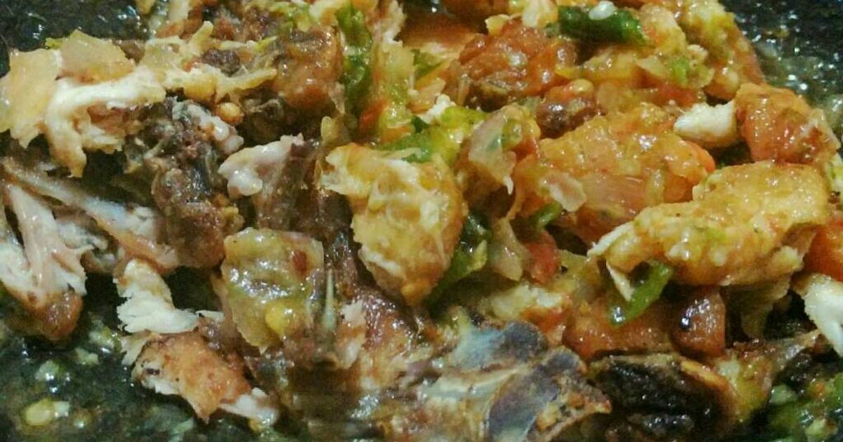 Resep Ayam Penyet Sambel Ijo oleh estri - Cookpad