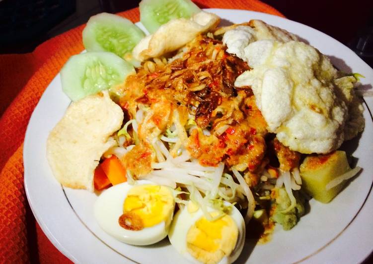 bahan dan cara membuat Gado-gado Ayu Kitchen