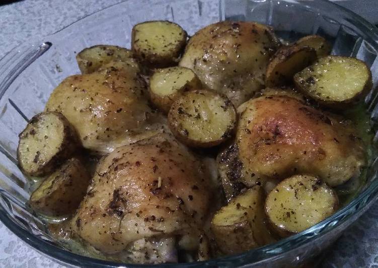 resep masakan Greek Lemon Roasted Chicken & Potatoes