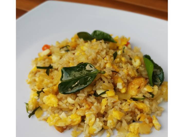 resep Nasi goreng daun jeruk (di jamin enak)