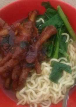 Mie ayam ceker peddes