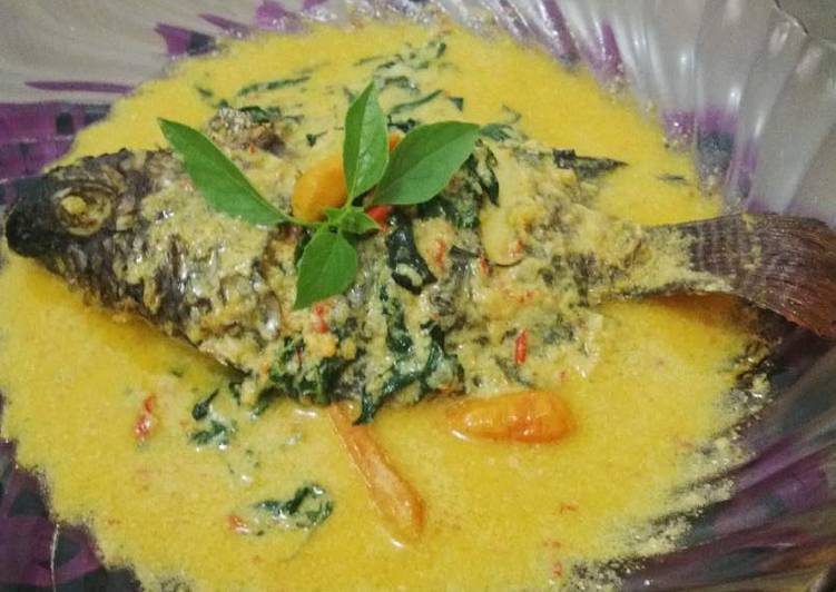 gambar untuk resep makanan Ikan nila kemangi kuah kuning pedas