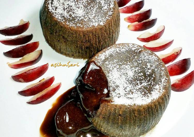 bahan dan cara membuat Chocolate Lava Cake