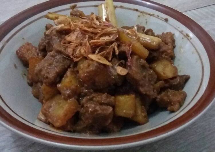 resep lengkap untuk Semur Daging + Kentang