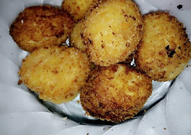 resep masakan Bitterballen with potato and cheese