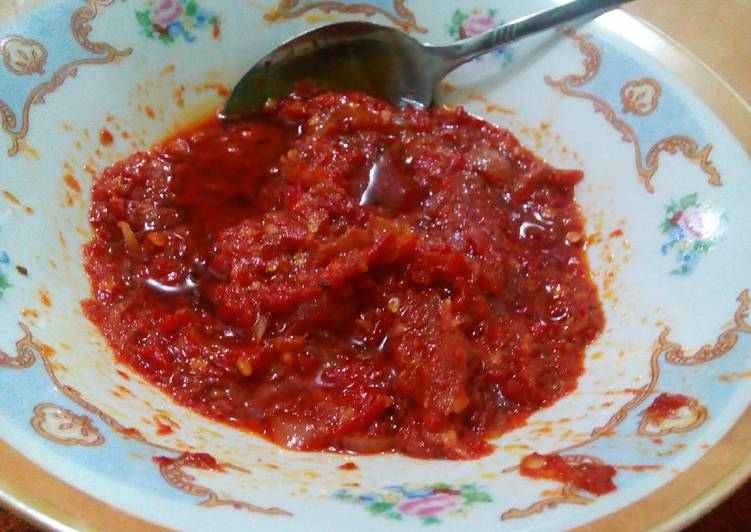 bahan dan cara membuat Sambal Pecel lele enaak