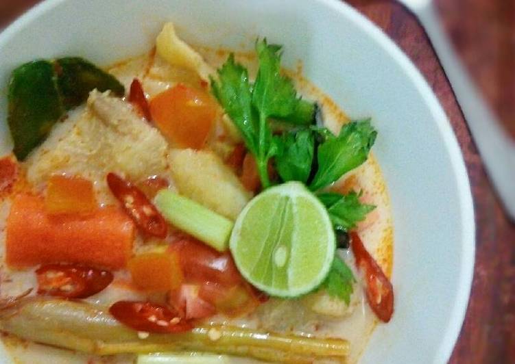 gambar untuk cara membuat Tom yum kuah santan