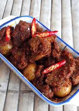 Rendang sapi & kentang