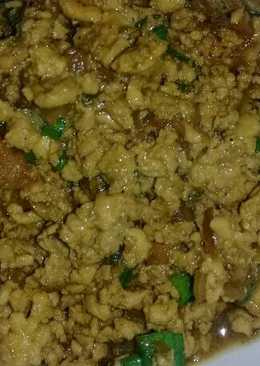 Ayam cincang isian roti goreng (bakpao)