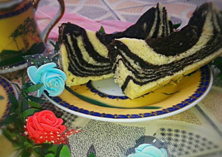 cara membuat Cake Zebra Putih Telur