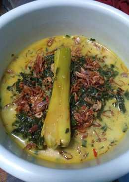 Gulai daun singkong