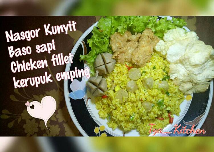 Nasi goreng kunyit