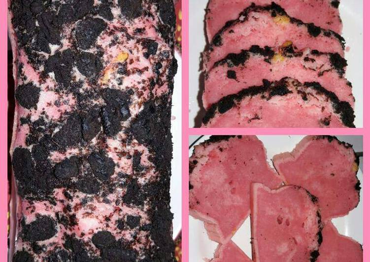 bahan dan cara membuat BoLu strawberRy tabuR oReo (kukus)