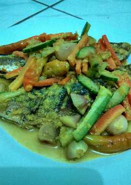 Ikan acar bumbu kuning